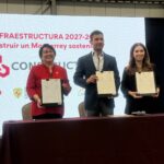 Panel sobre infraestructura y desarrollo metropolitano durante Expo Constructo en Monterrey.